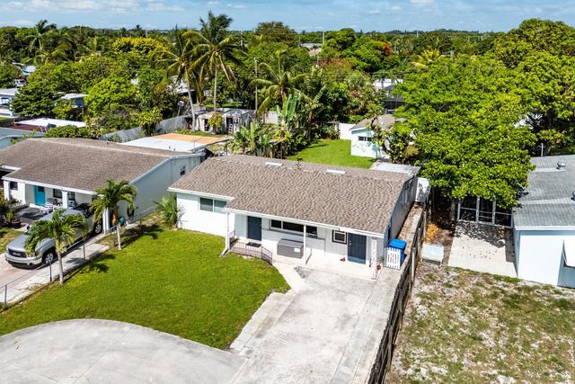 707 S Broadway, Lantana, FL 33462