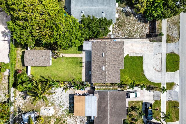 707 S Broadway, Lantana, FL 33462