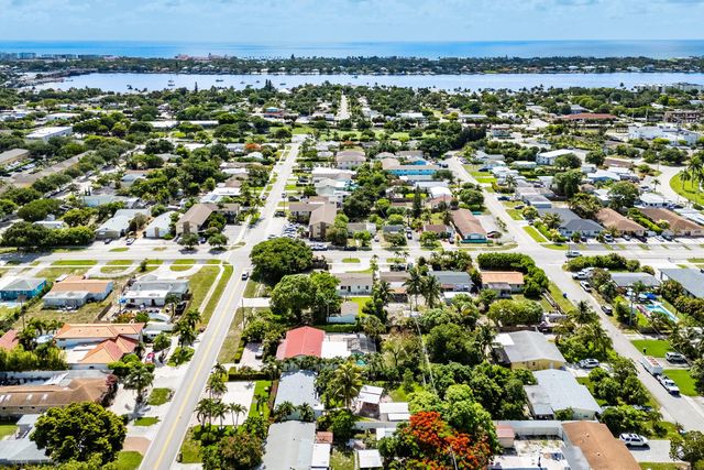707 S Broadway, Lantana, FL 33462