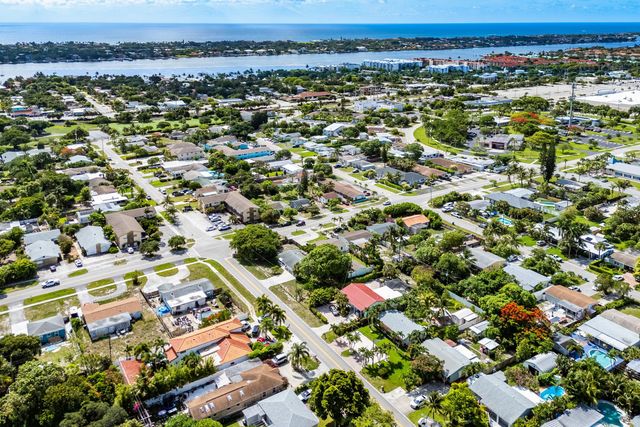707 S Broadway, Lantana, FL 33462