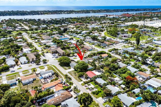 707 S Broadway, Lantana, FL 33462