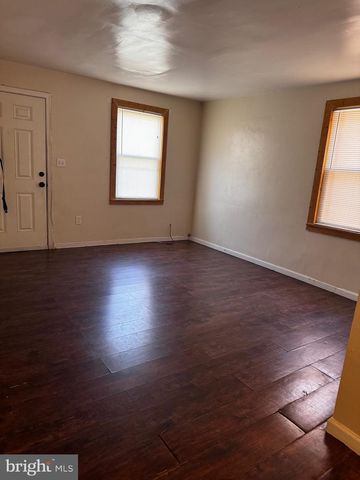 5133 ASTOR PL SE, Washington, DC 20019