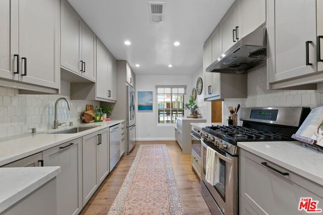 12321 Ocean Park Boulevard 7, Los Angeles, CA 90064