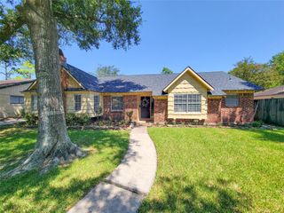 5846 Paisley Street, Houston, TX 77096