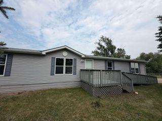 1809 72nst St. SE, Minot, ND 58701