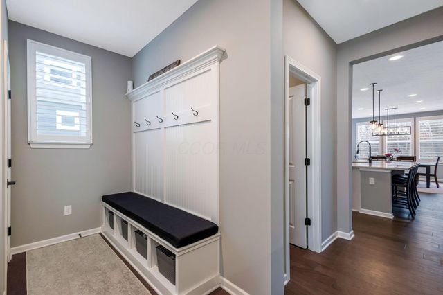 4532 Coyote Crossing, Powell, OH 43065