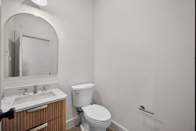 413 Graham Avenue, Dallas, TX 75223
