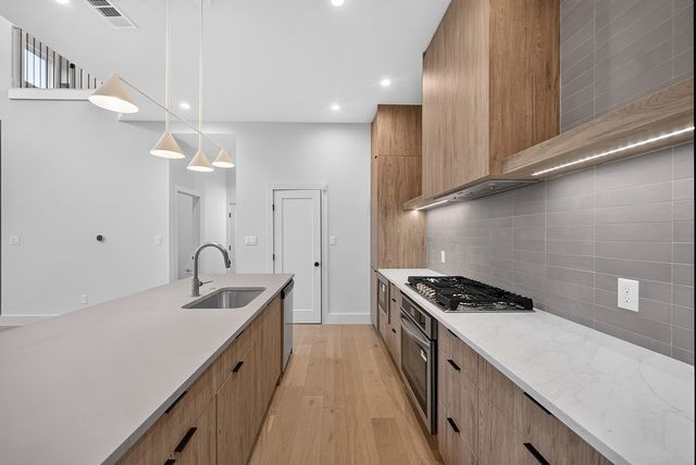 413 Graham Avenue, Dallas, TX 75223