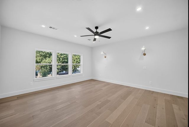 413 Graham Avenue, Dallas, TX 75223