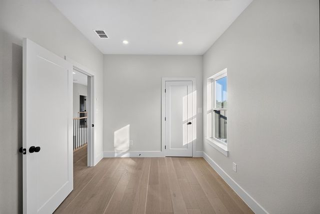 413 Graham Avenue, Dallas, TX 75223