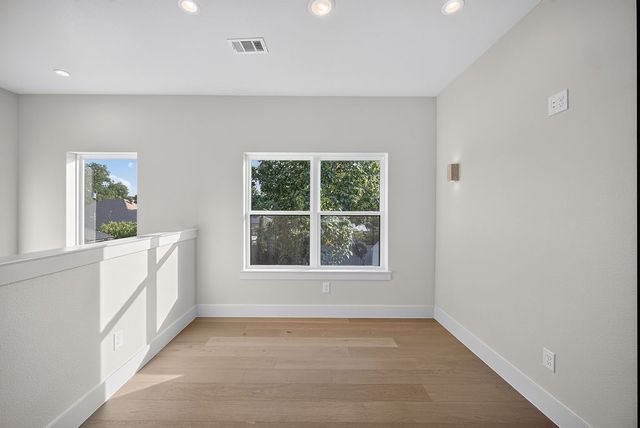 413 Graham Avenue, Dallas, TX 75223