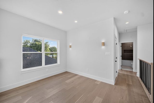 413 Graham Avenue, Dallas, TX 75223