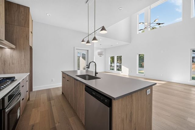 413 Graham Avenue, Dallas, TX 75223
