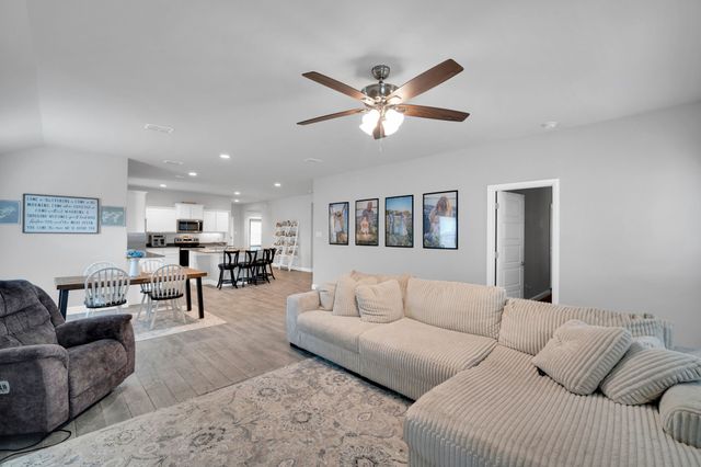 1520 Forest Park Drive, Alvarado, TX 76009