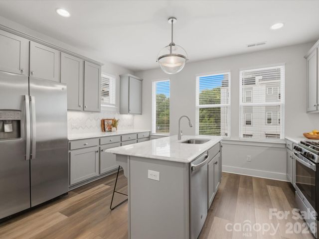 606 West End Drive, Charlotte, NC 28208