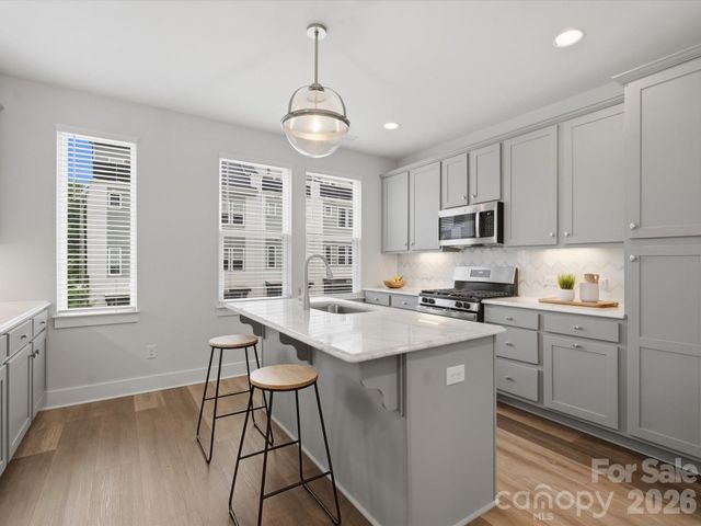 606 West End Drive, Charlotte, NC 28208