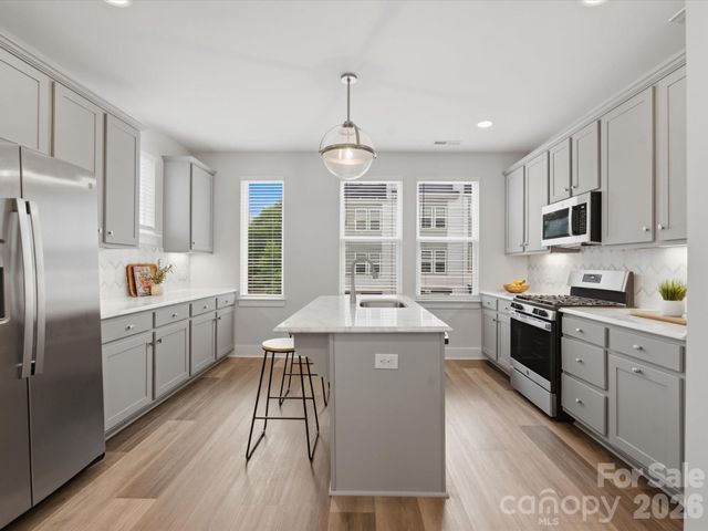 606 West End Drive, Charlotte, NC 28208