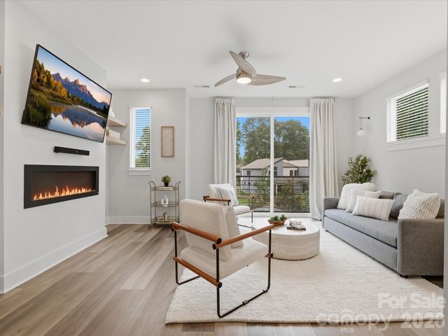 606 West End Drive, Charlotte, NC 28208