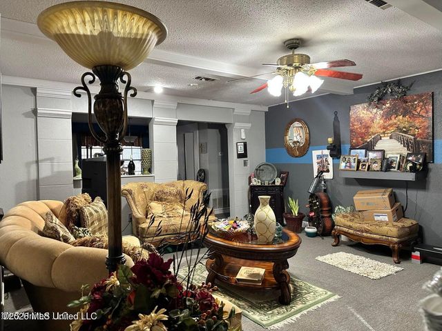 632 Briarcliff Circle, Jackson, MS 39212