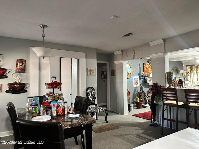 632 Briarcliff Circle, Jackson, MS 39212