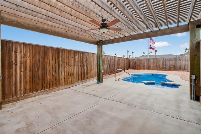 730 La Ronda Ct, Port Aransas, TX 78373