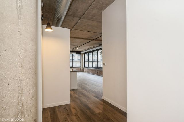 130 S CANAL Street 519, Chicago, IL 60606