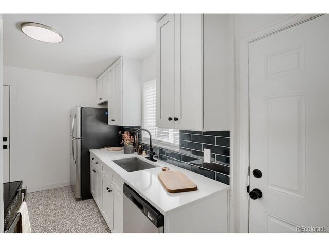 2985 Ivanhoe St, Denver, CO 80207
