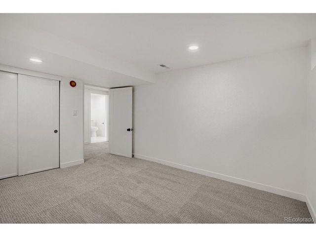 2985 Ivanhoe St, Denver, CO 80207
