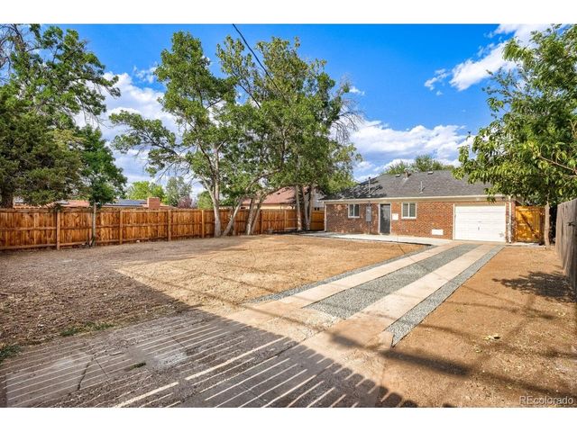 2985 Ivanhoe St, Denver, CO 80207