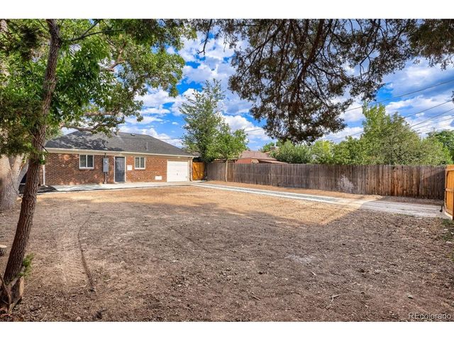2985 Ivanhoe St, Denver, CO 80207