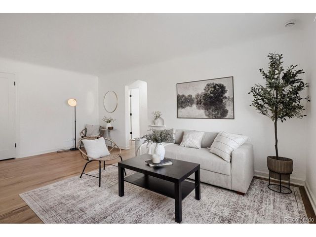 2985 Ivanhoe St, Denver, CO 80207