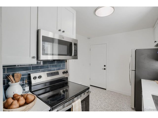 2985 Ivanhoe St, Denver, CO 80207