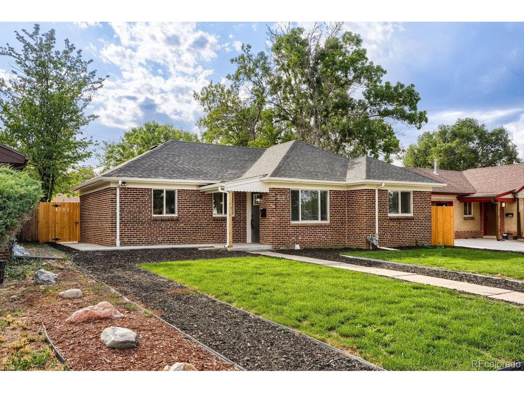 2985 Ivanhoe St, Denver, CO 80207