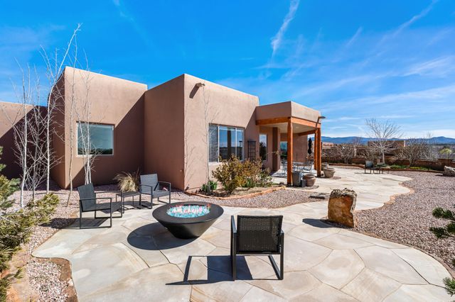 1 Caballito, Santa Fe, NM 87508