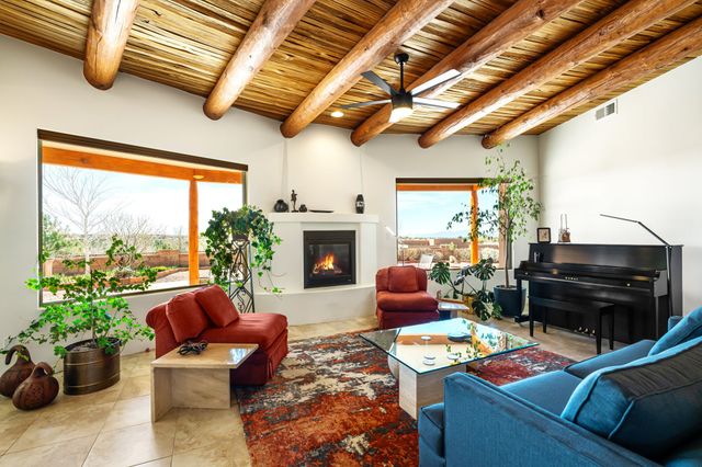 1 Caballito, Santa Fe, NM 87508