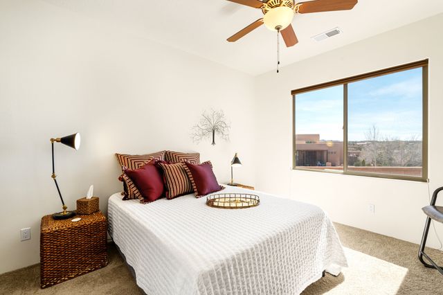 1 Caballito, Santa Fe, NM 87508