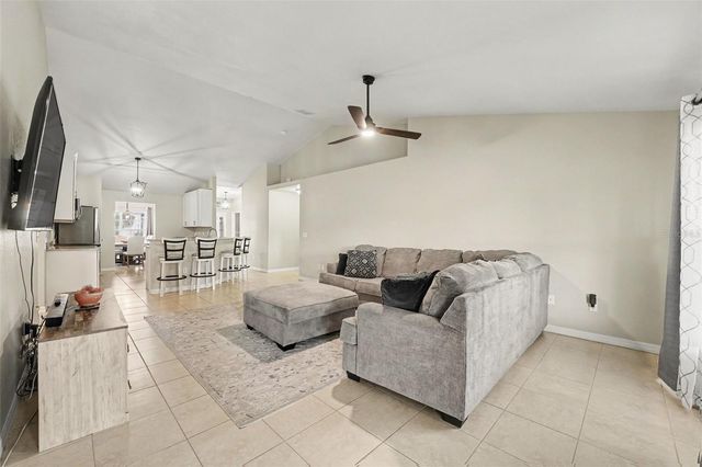 8791 FORT SOCRUM VILLAGE WAY, Lakeland, FL 33810