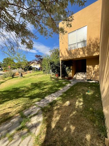 3608 General Patch Street NE, Albuquerque, NM 87111