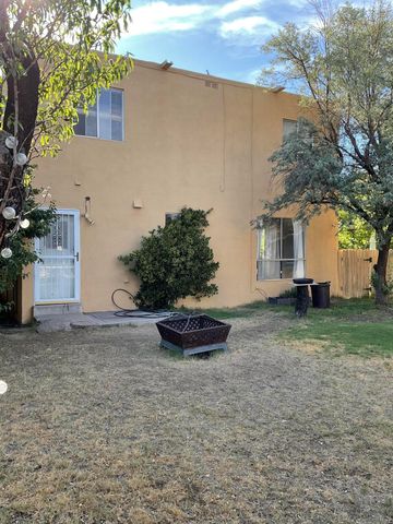 3608 General Patch Street NE, Albuquerque, NM 87111