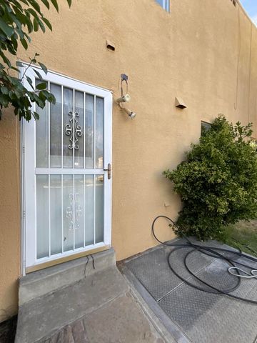 3608 General Patch Street NE, Albuquerque, NM 87111