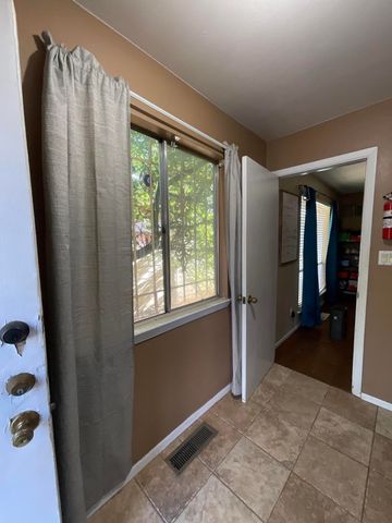 3608 General Patch Street NE, Albuquerque, NM 87111