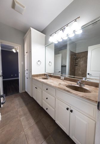 11302 Juneau Avenue, Lubbock, TX 79424