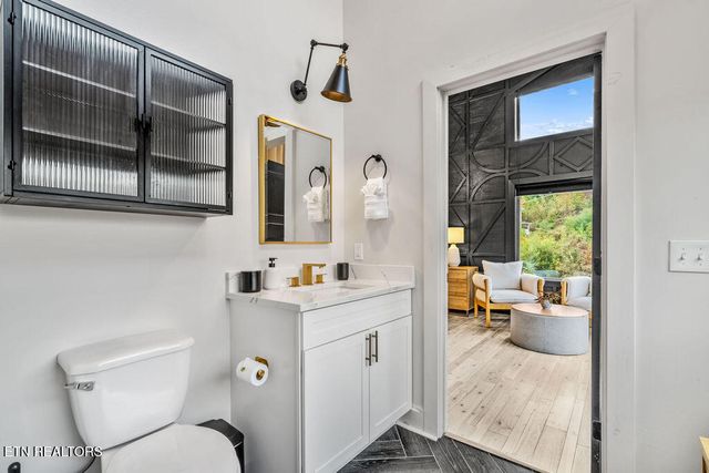 839 Deer Path Lane, Gatlinburg, TN 37738