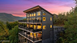 839 Deer Path Lane, Gatlinburg, TN 37738