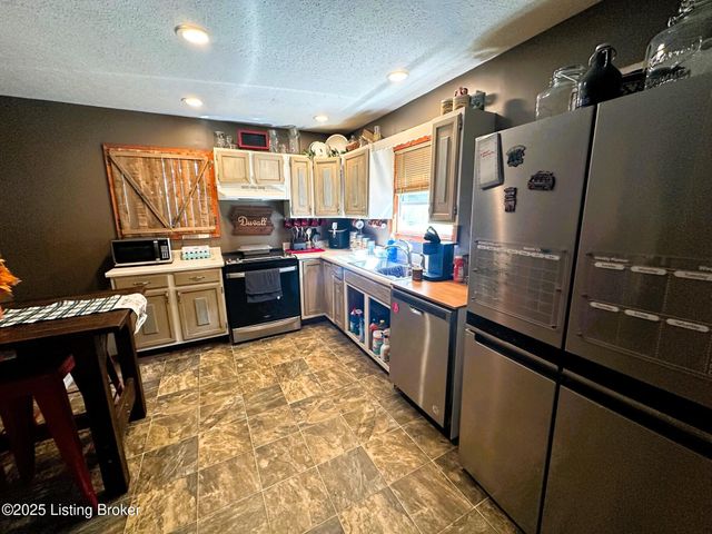 273 Coopers Point Rd, Leitchfield, KY 42754