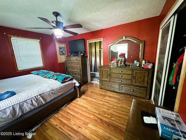 273 Coopers Point Rd, Leitchfield, KY 42754