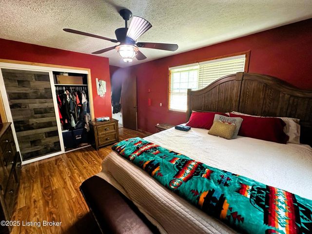 273 Coopers Point Rd, Leitchfield, KY 42754