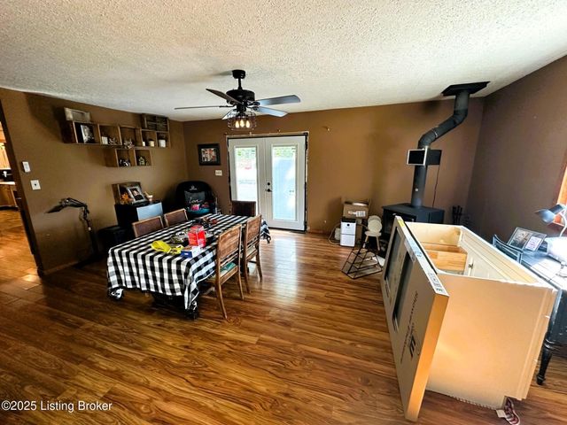 273 Coopers Point Rd, Leitchfield, KY 42754