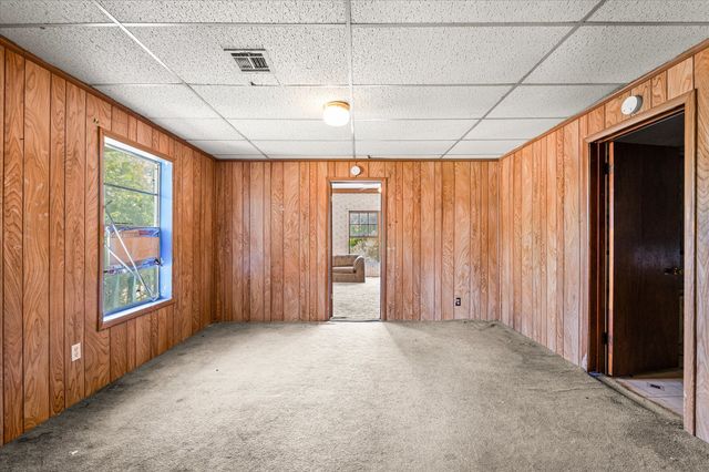 700 N 3rd Street, Mcgregor, TX 76657