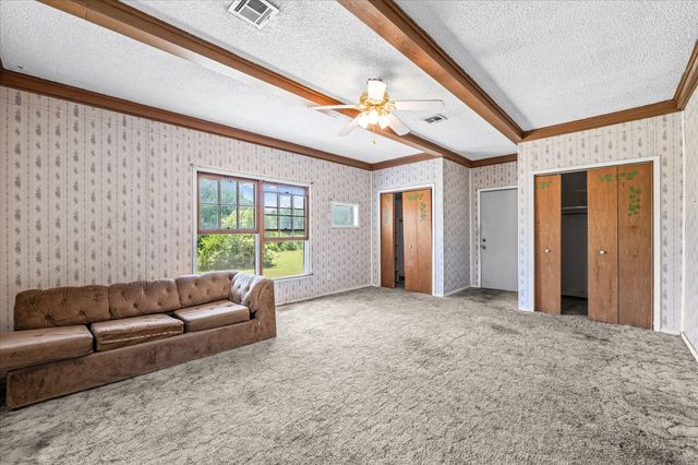 700 N 3rd Street, Mcgregor, TX 76657